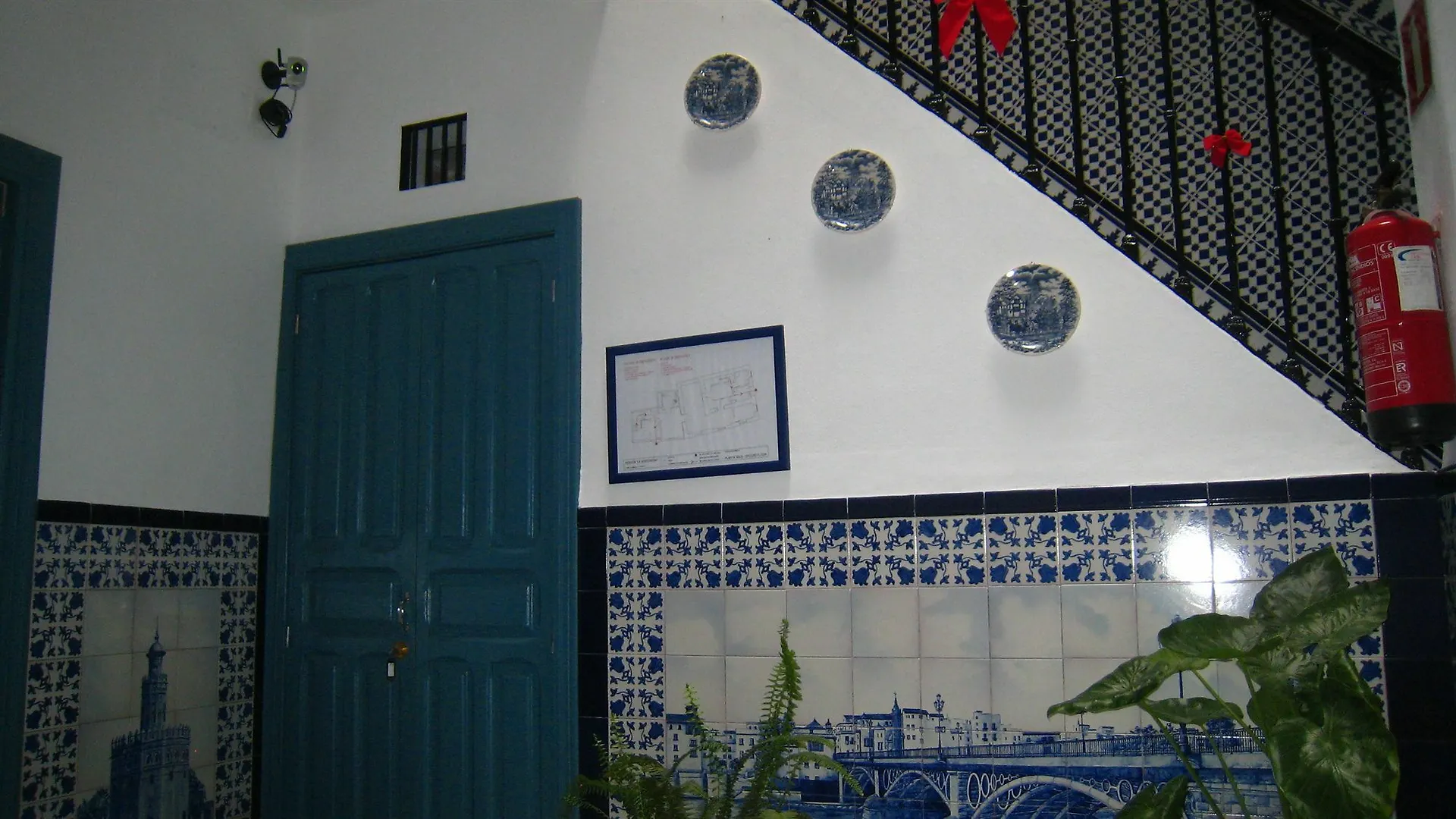 Pension La Montorena Seville 2*,